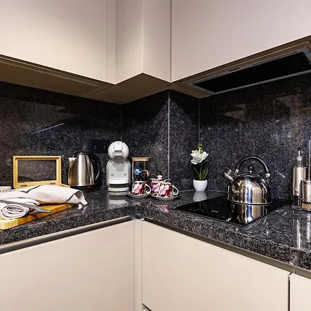 Apartment Center 'pemena' Free Private Parking