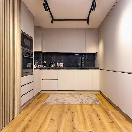 Center 'pemena' Free Private Parking